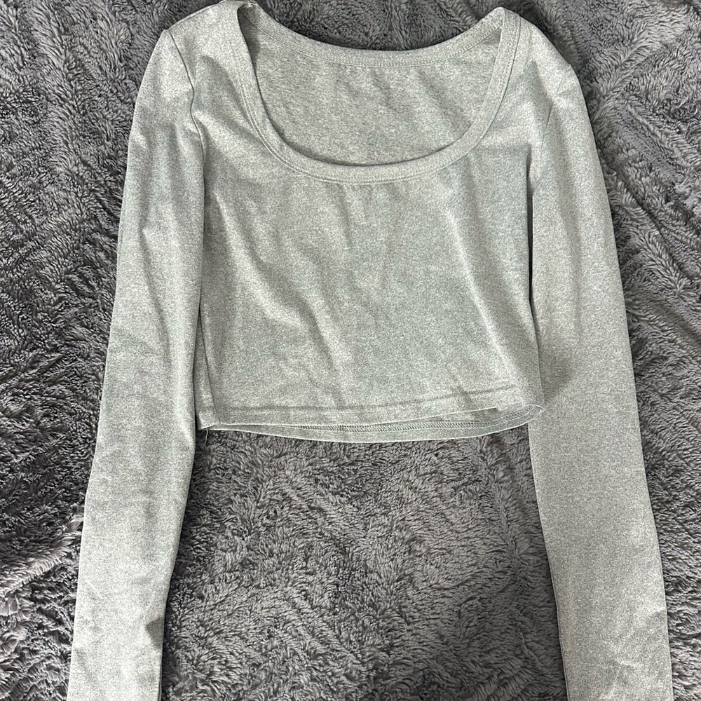 Women's Gray Long Sleeve Top